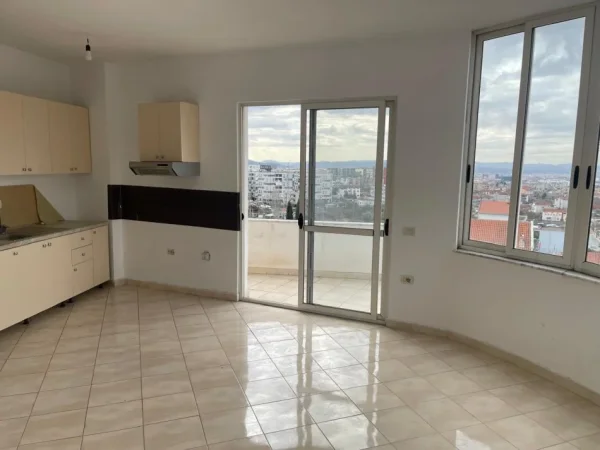 Tirane, shitet apartament 1+1+Ballkon Kati 4, 72 m² 85.000 € (Fresku)