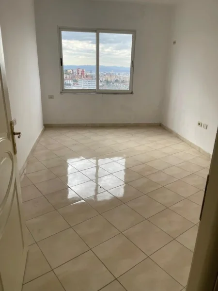 Tirane, shitet apartament 1+1+Ballkon Kati 4, 72 m² 85.000 € (Fresku)
