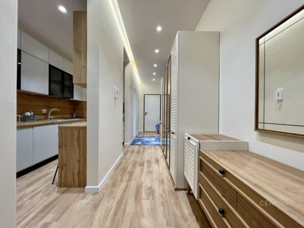 Tirane, jap me qera apartament 3+1+2 , 146 m² 1.300 € (Liqeni i Thatë)