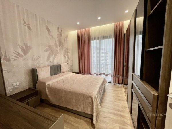 Tirane, jap me qera apartament 3+1+2 , 146 m² 1.300 € (Liqeni i Thatë)
