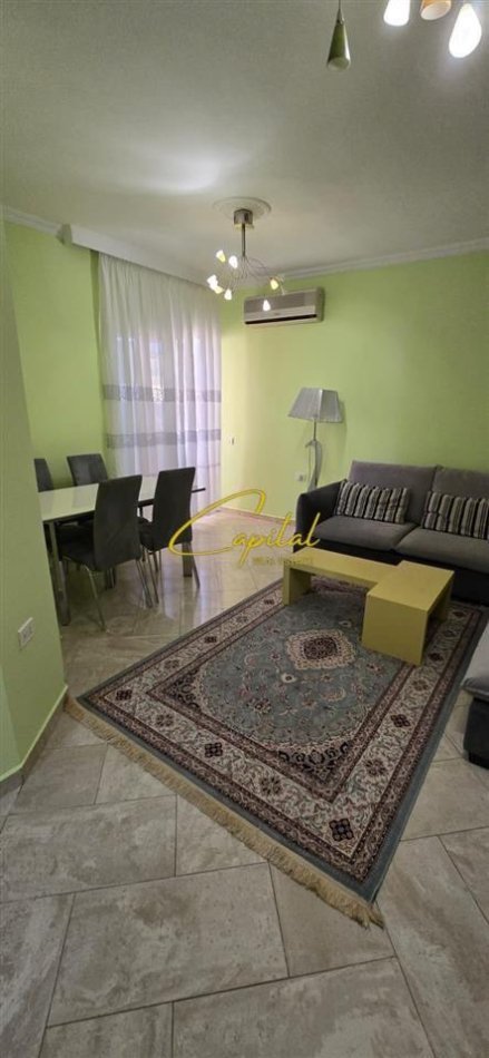 Tirane, jepet me qera apartament 1+1 Kati 3, 65 m² 600 € (RRUGA E DURRESIT)