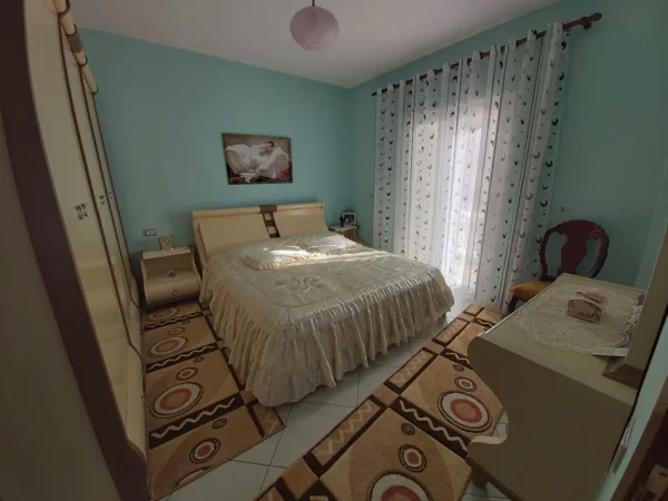 Korce, shitet Vile 3 Katshe Kati 0, 340 m² 250.000 € (Rruga Marko Boçari)