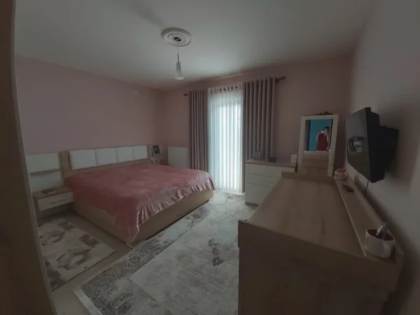 Korce, shitet Vile 3 Katshe Kati 0, 340 m² 250.000 € (Rruga Marko Boçari)