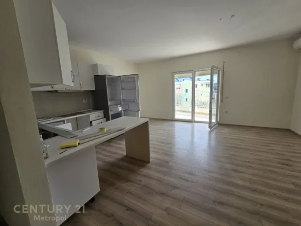 Tirane, shes apartament 3+1+2 , 152 m² 289.000 € (Kopshti Botanik Zoologjik)