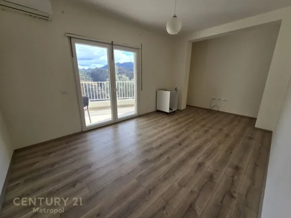 Tirane, shes apartament 3+1+2 , 152 m² 289.000 € (Kopshti Botanik Zoologjik)