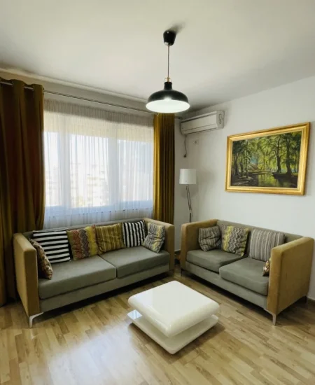 Tirane, jepet me qera apartament 2+1+Aneks Kati 6, 80 m² 520 € (astir)
