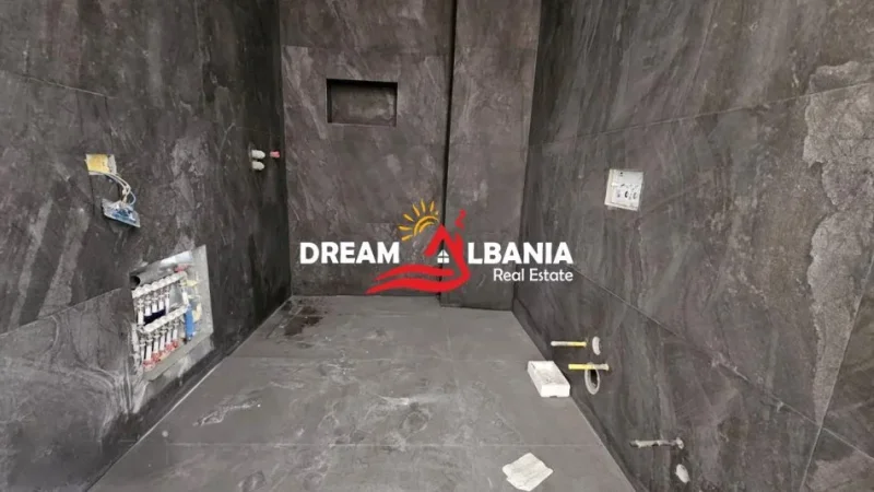 Tirane, shitet apartament 2+1 Kati 5, 107 m² 308.600 € (pazari i ri)