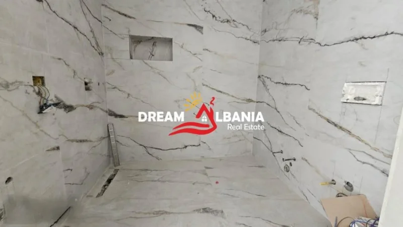 Tirane, shitet apartament 2+1 Kati 5, 107 m² 308.600 € (pazari i ri)