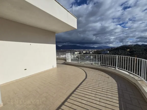 Tirane, shes apartament 4+1+3 +3 GARAZHE , 371 m² 600.000 € (Kopshti Botanik Zoologjik)