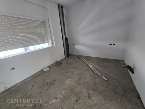 Tirane, shes apartament 4+1+3 +3 GARAZHE , 371 m² 600.000 € (Kopshti Botanik Zoologjik)