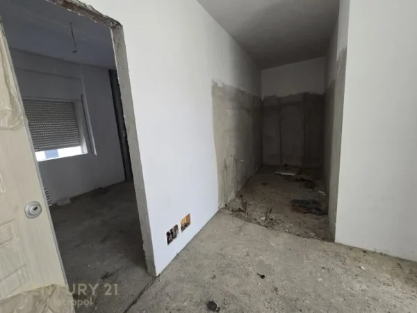 Tirane, shes apartament 4+1+3 +3 GARAZHE , 371 m² 600.000 € (Kopshti Botanik Zoologjik)