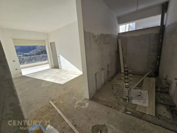 Tirane, shes apartament 4+1+3 +3 GARAZHE , 371 m² 600.000 € (Kopshti Botanik Zoologjik)