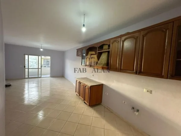 Tirane, shitet apartament 1+1 Kati 2, 86 m² 103.200 € (Fresk, Fizika Berthamore)