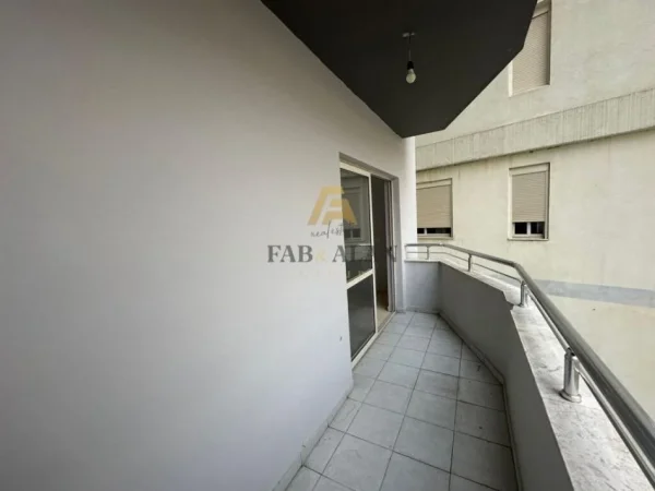 Tirane, shitet apartament 1+1 Kati 2, 86 m² 103.200 € (Fresk, Fizika Berthamore)