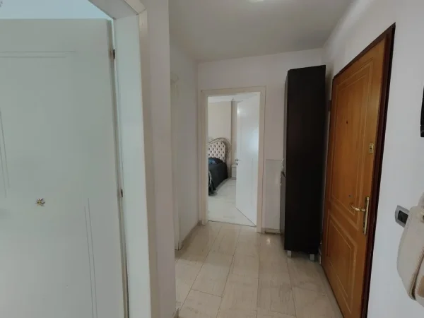 Tirane, jepet me qera apartament 2+1+Ballkon Kati 9, 100 m² 800 € (Myslym Shyri)