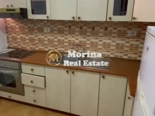 Tirane, jepet me qera shtepi 1+1 Kati 3, 70 m² 350 € (Selite)