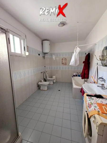 Durres, shitet Vile 1 Katshe Kati 2, 600 m² 220.000 € 