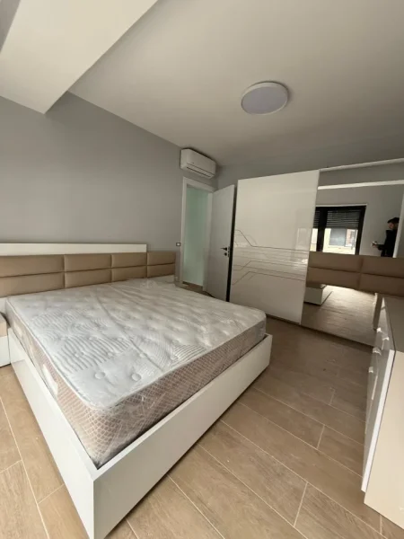 Tirane, jepet me qera apartament 1+1 , 72 m² 550 € (Kodra e Diellit)