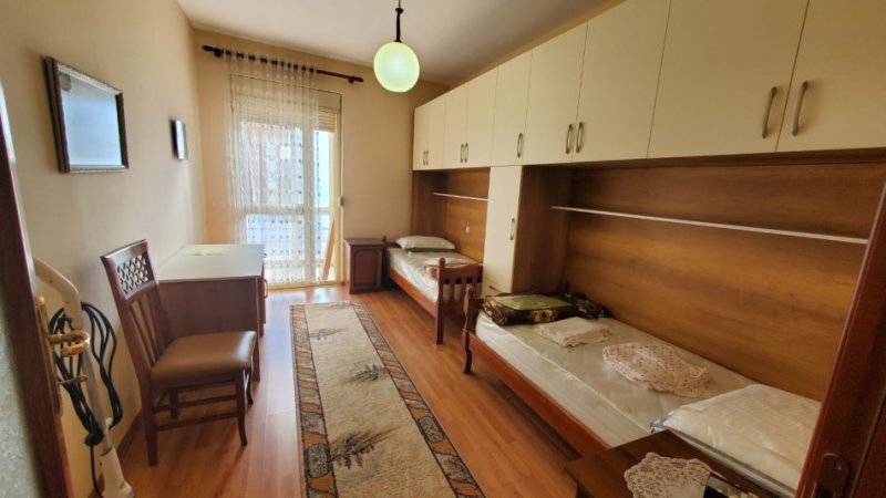 Tirane, jepet me qera apartament 2+1+Aneks+Ballkon Kati 6, 100 m² 600 € (prestige hotel , Rruga Panorama)