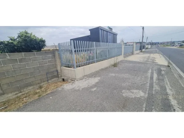 Tirane, shes toke , 2.420 m² 360.000 € (Autostrada Tirane - Durres)