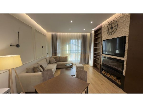 Tirane, jepet me qera apartament 1+1 Kati 4, 76 m² 950 € (Rruga e Kavajes)