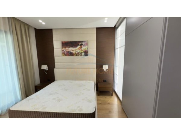 Tirane, jepet me qera apartament 1+1 Kati 4, 76 m² 950 € (Rruga e Kavajes)