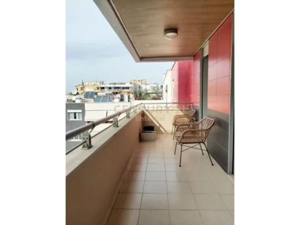 Tirane, jepet me qera apartament 2+1+Aneks+Ballkon Kati 8, 110 m² 1.500 € (Kompleksi ''Nobis'')