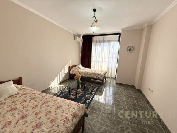 Tirane, jepet me qera apartament 2+1+Aneks+Ballkon Kati 11, 130 m² 650 € (21 Dhjetori)
