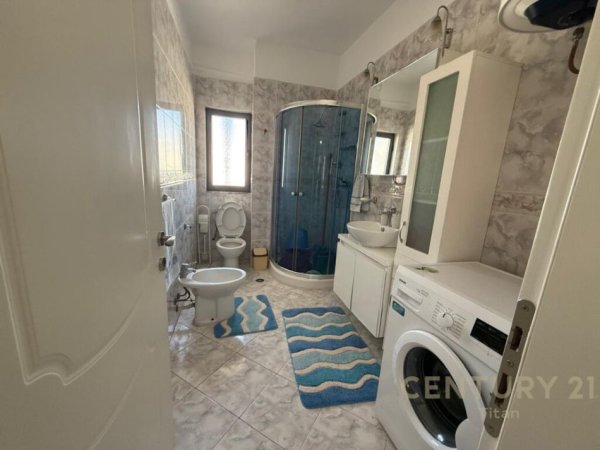 Tirane, jepet me qera apartament 2+1+Aneks+Ballkon Kati 11, 130 m² 650 € (21 Dhjetori)
