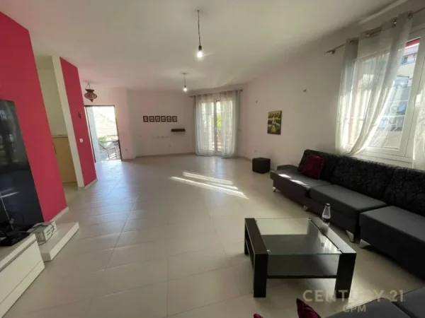 Tirane, jepet me qera Vile 2 Katshe Kati 2, 230 m² 1.500 € (Selite)