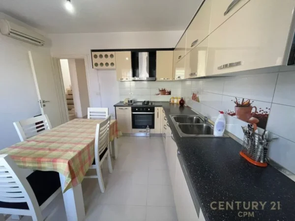 Tirane, jepet me qera Vile 2 Katshe Kati 2, 230 m² 1.500 € (Selite)