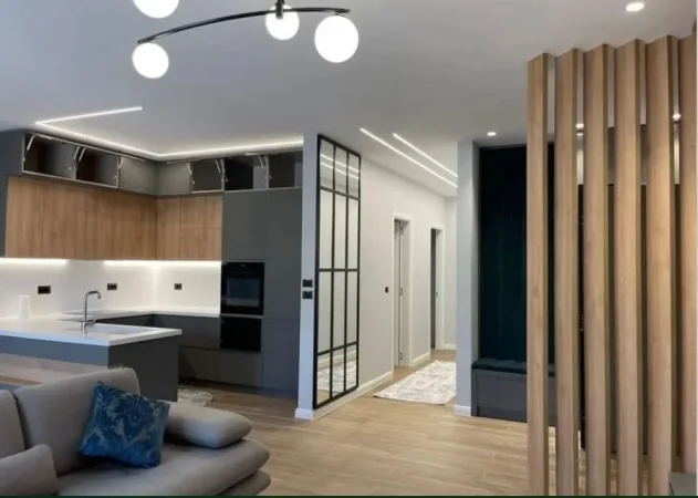 Tirane, jepet me qera apartament 2+1+Ballkon , 120 m² 1.500 € (TEG)