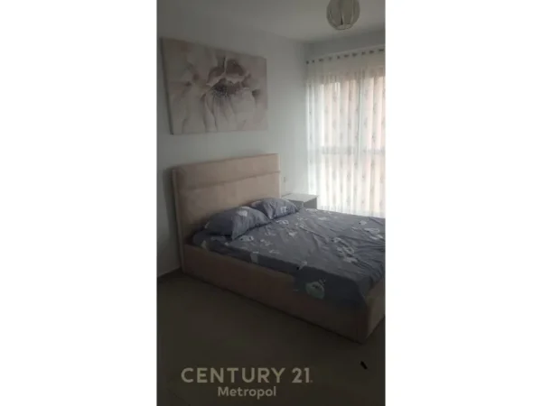 Tirane, jepet me qera apartament 2+1+Aneks+Ballkon Kati 5, 120 m² 650 € (Asl)