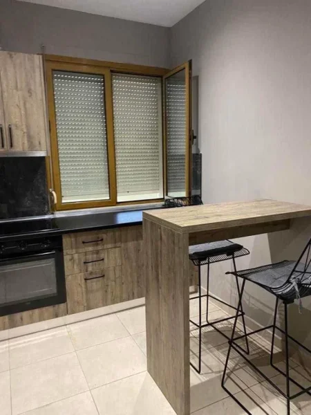 Tirane, jepet me qera apartament Kati 2, 55 m² 400 € (QYTET STUDENTI)