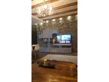 Apartament 2+1 me qira tek, Liqeni i thate