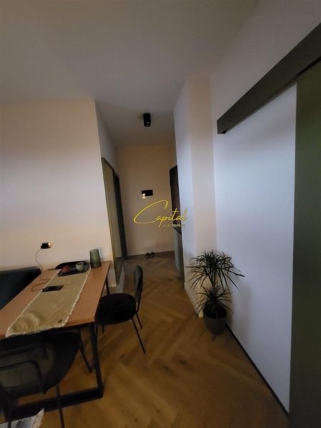 Tirane, jepet me qera apartament 1+1 Kati 8, 70 m² 500 € (ISH TREGU ELEKTRIK)