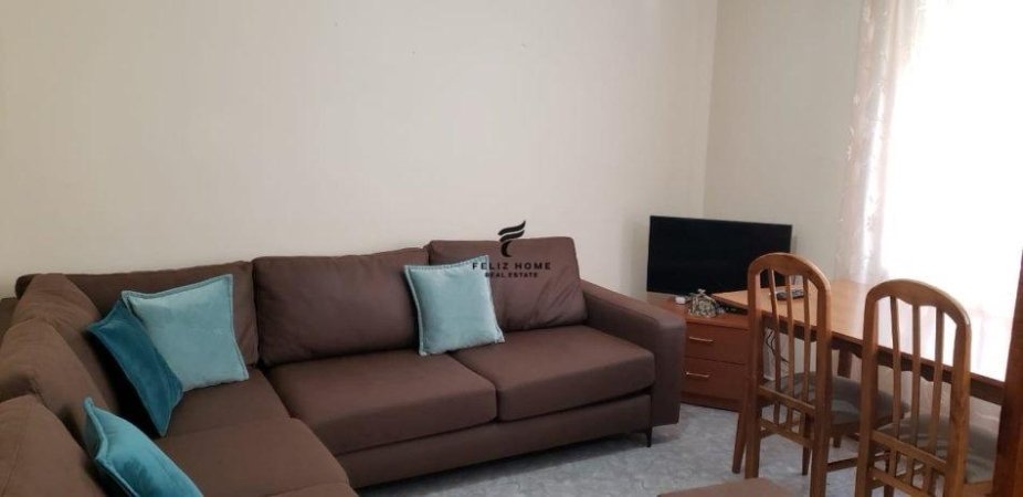 Tirane, jepet me qera apartament 2+1 Kati 3, 86 m² 400 € (ALI DEMI)
