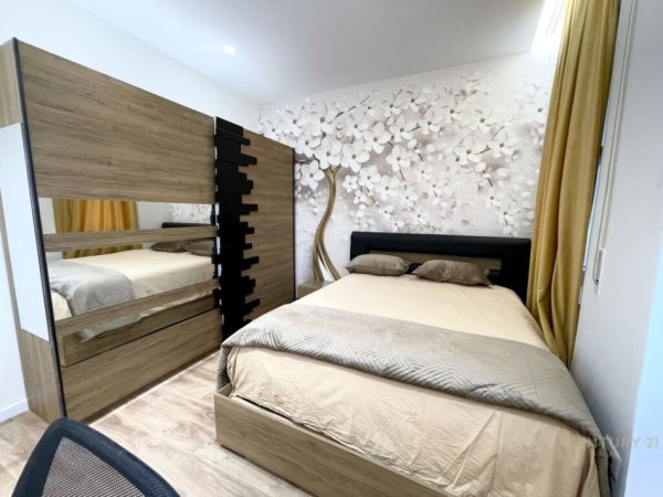 Tirane, jepet me qera apartament 3+1+Aneks+Ballkon Kati 5, 146 m² 1.300 € (Liqeni i Thate)