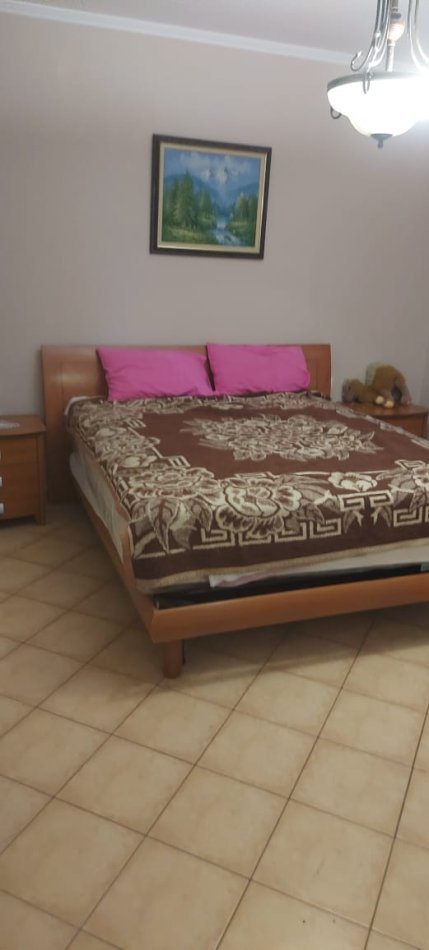 Tirane, jepet me qera apartament 1+1+Ballkon Kati 5, 75 m² 600 € (rruga Elbasanit)