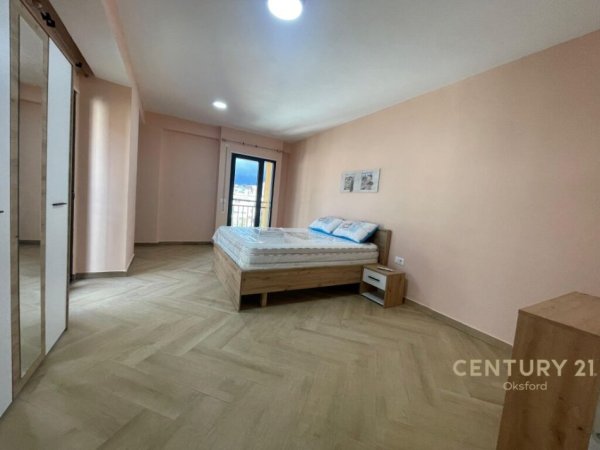 Tirane, jepet me qera apartament 1+1+Aneks+Ballkon Kati 5, 74 m² 650 € (RRUGA E ELBASANIT)