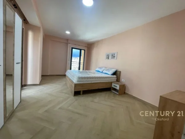 Tirane, jepet me qera apartament 1+1+Aneks+Ballkon Kati 5, 74 m² 650 € (RRUGA E ELBASANIT)