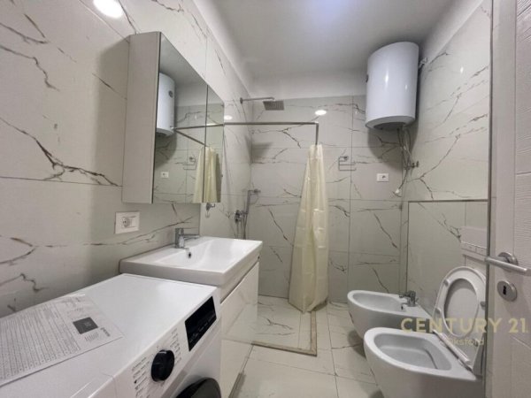 Tirane, jepet me qera apartament 1+1+Aneks+Ballkon Kati 5, 74 m² 650 € (RRUGA E ELBASANIT)