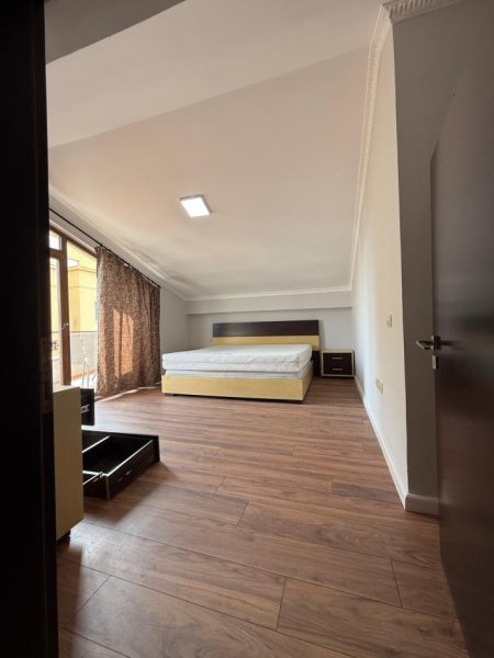 Tirane, jepet me qera apartament duplex 1+1+Ballkon Kati 6, 90 m² 600 € (rruga Bill Klinton)