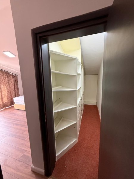 Tirane, jepet me qera apartament duplex 1+1+Ballkon Kati 6, 90 m² 600 € (rruga Bill Klinton)
