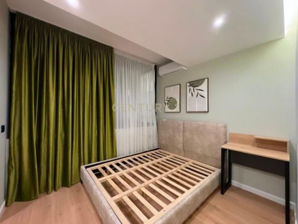 Tirane, jepet me qera apartament 1+1+Aneks+Ballkon Kati 5, 60 m² 700 € (Hoxha Tahsim)
