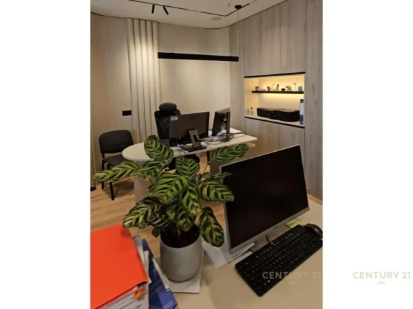 Tirane, shes zyre Kati 2, 32 m² (Square 21)