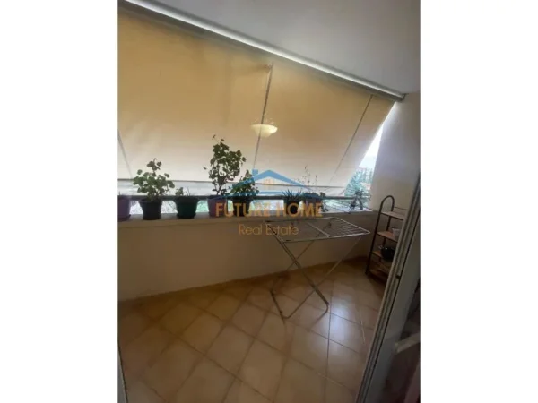 Tirane, jepet me qera apartament 1+1+Ballkon Kati 5, 70 m² 600 € (RRUGA E ELBASANIT)