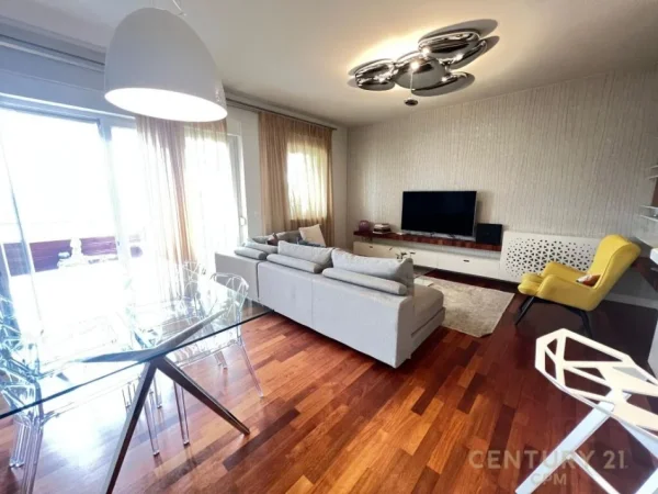 Tirane, jepet me qera apartament 2+1+Aneks+Ballkon Kati 3, 117 m² 1.200 € (Touch of the Sun)