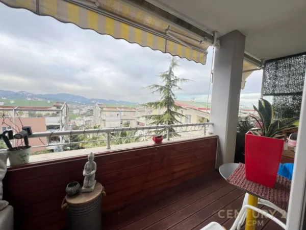 Tirane, jepet me qera apartament 2+1+Aneks+Ballkon Kati 3, 117 m² 1.200 € (Touch of the Sun)