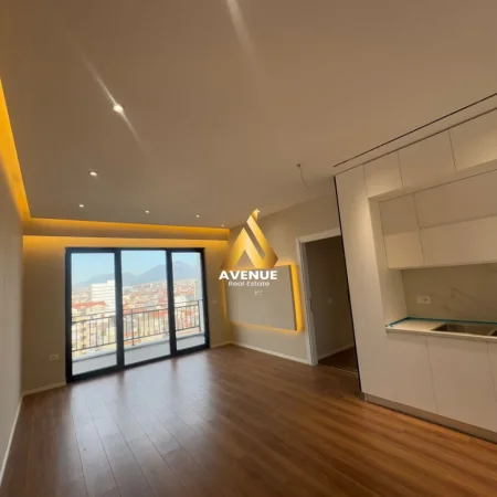 Tirane, jepet me qera apartament Kati 5, 100 m² 600 € (rruga e dibres)